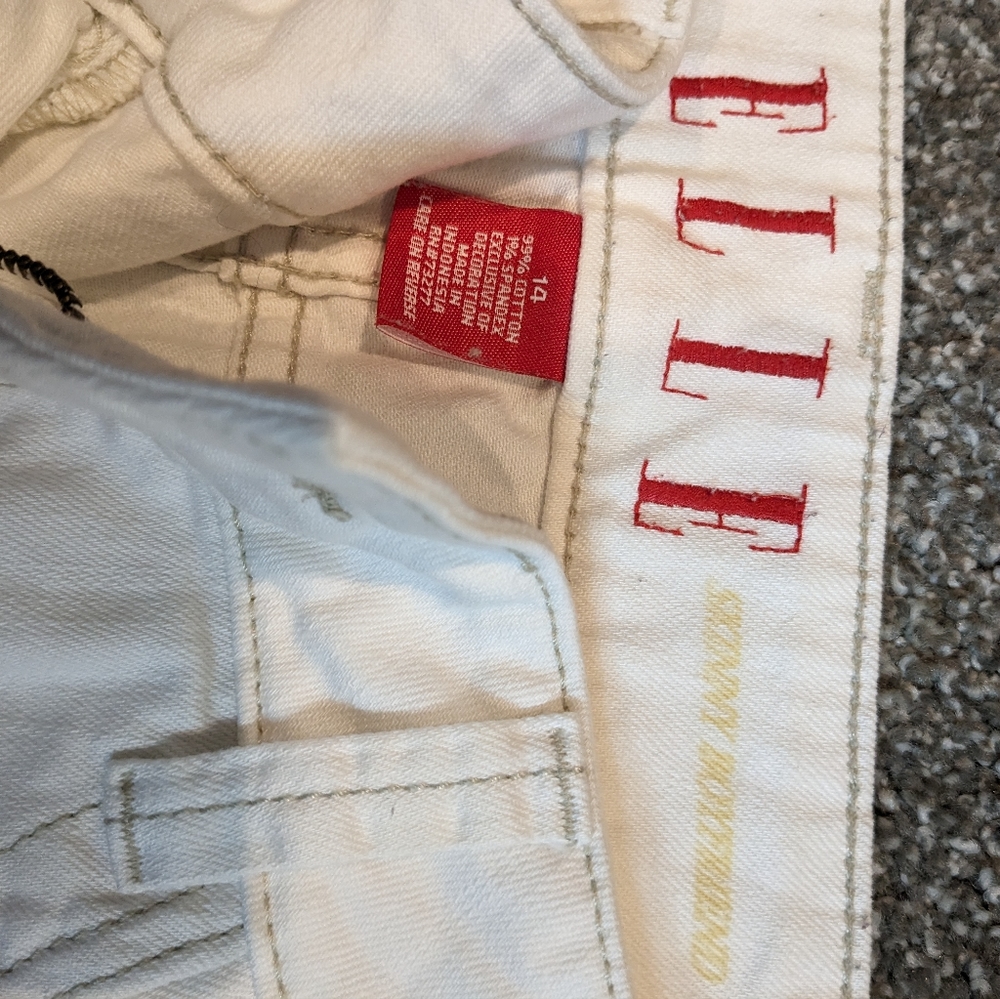 Elle White pants 14
